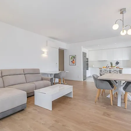 Lumina Muse Apartment *