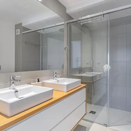 Lumina Muse Apartment